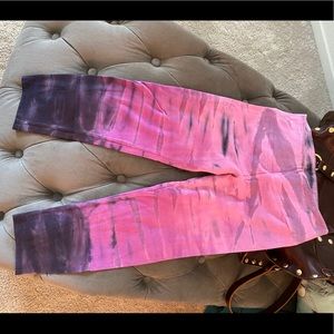 Hard tail cropped yoga pants